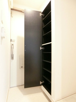 毎日通る玄関はこちらです