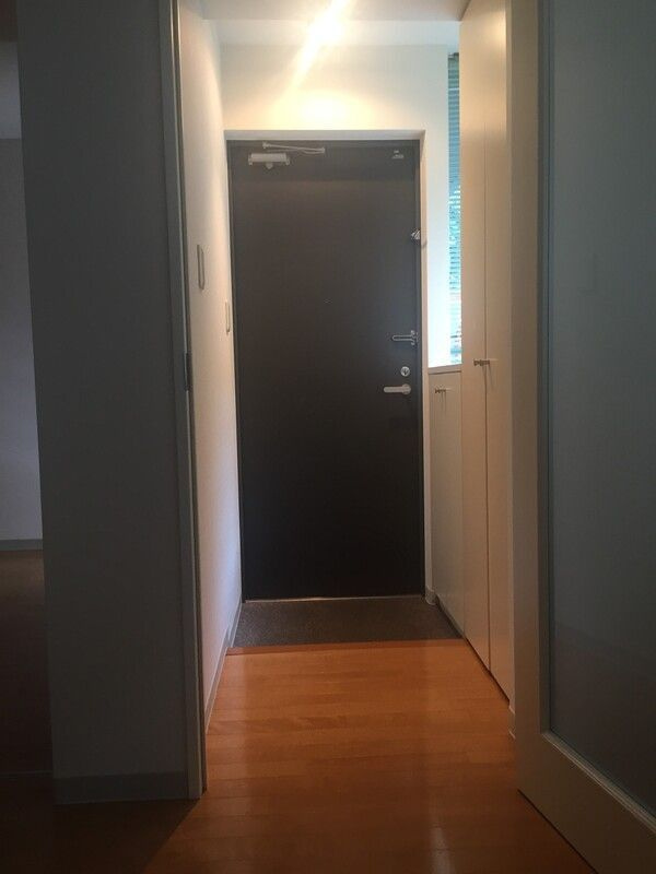 メグロポイントの玄関