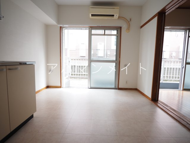 【居間・リビング】 | 戸塚周辺ならアパマンメイトへＬｅｔｓ Ｇｏ ！