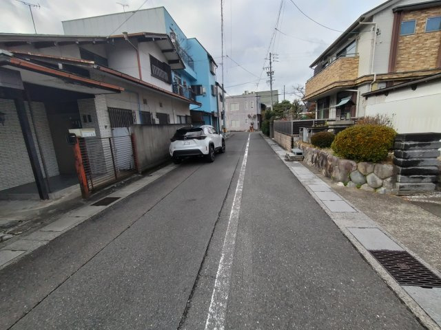 ６６２８５　岐阜市加納沓井町土地の前面道路含む現地写真