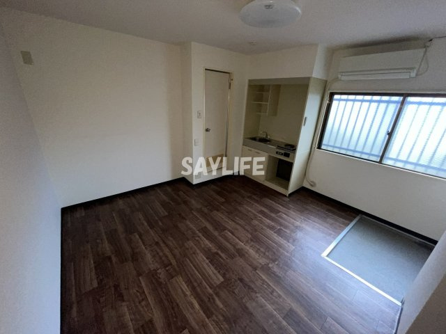 メゾン深江橋の居間・リビング