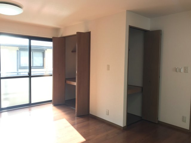 プレステージ芦屋D棟のその他|こちらの居間で趣味の時間をお楽しみください