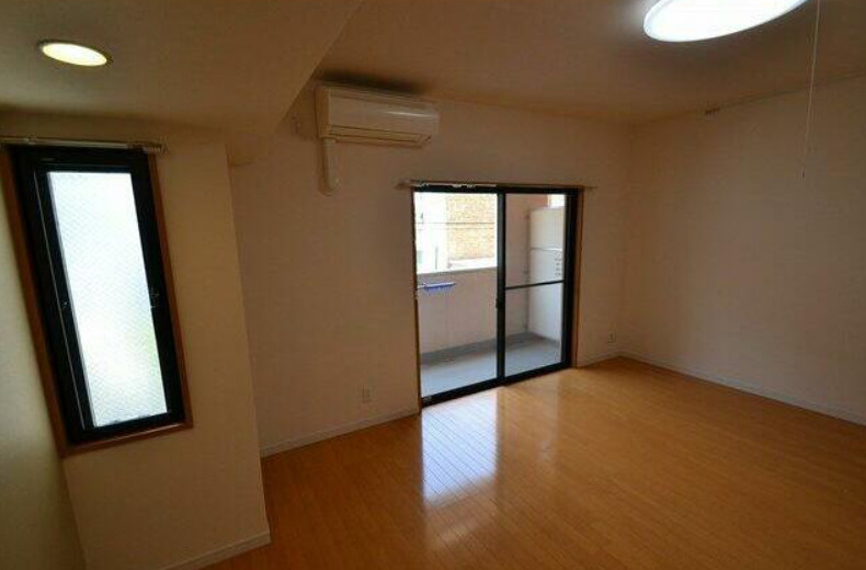 ウィッシュ・スクエア・イーストのバルコニー