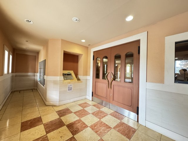 ウィッシュ・スクエア・イーストのエントランス