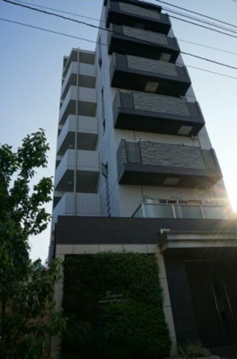 【外観】 | ＧＥＮＯＶＩＡ中野野方ｇｒｅｅｎ　ｖｅｉｌ | 鉄筋コンクリート造のがっちりとした建物。