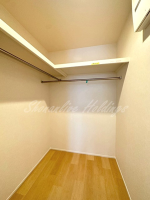 【収納】 | ヴァイセヴェレ鎌倉 | 広々使えるウォークインクローゼット