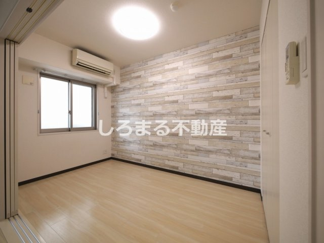 レクシア千代崎の洋室