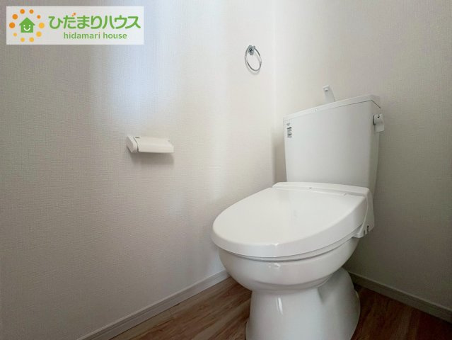 日立市東金沢町9期　新築戸建　1号棟のトイレ|1・2階にトイレあり。階段を降りなくてもいいので、高齢者の方も優しい☆彡