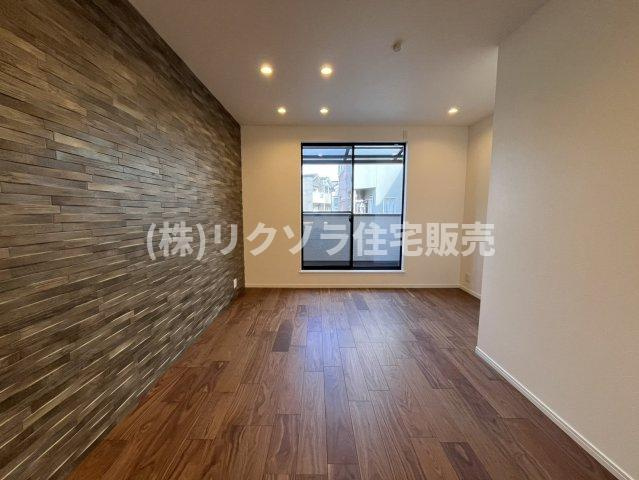 交北1丁目　中古一戸建ての収納|ウォークインクローゼット
■物件内覧・資金計画相談・住宅ローン相談、リフォーム相談、お問合せ受付中■
※当日・翌日のご内覧、ご相談はお電話でのお問合せがスムーズです！