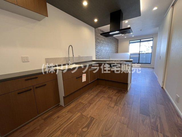 交北1丁目　中古一戸建てのキッチン|LDK　14.0帖
■物件内覧・資金計画相談・住宅ローン相談、リフォーム相談、お問合せ受付中■
※当日・翌日のご内覧、ご相談はお電話でのお問合せがスムーズです！
