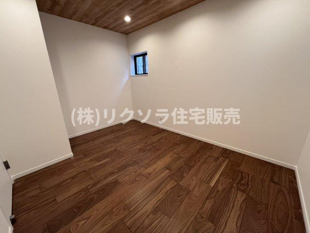 交北1丁目　中古一戸建ての洋室|洋室　5.5帖
■物件内覧・資金計画相談・住宅ローン相談、リフォーム相談、お問合せ受付中■
※当日・翌日のご内覧、ご相談はお電話でのお問合せがスムーズです！