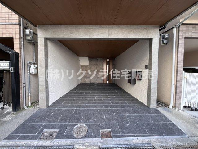 交北1丁目　中古一戸建ての駐車場|■物件内覧・資金計画相談・住宅ローン相談、リフォーム相談、お問合せ受付中■
※当日・翌日のご内覧、ご相談はお電話でのお問合せがスムーズです！