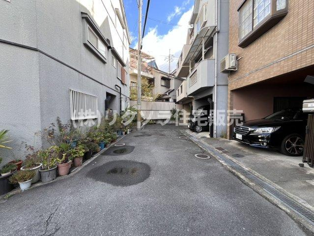 交北1丁目　中古一戸建ての前面道路含む現地写真|前道　北　幅員4.7ｍ
■物件内覧・資金計画相談・住宅ローン相談、リフォーム相談、お問合せ受付中■
※当日・翌日のご内覧、ご相談はお電話でのお問合せがスムーズです！