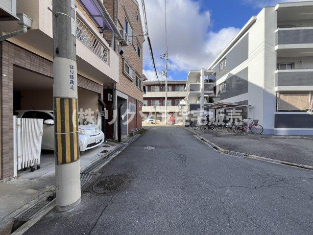 交北1丁目　中古一戸建ての前面道路含む現地写真|前道　北　幅員4.7ｍ
■物件内覧・資金計画相談・住宅ローン相談、リフォーム相談、お問合せ受付中■
※当日・翌日のご内覧、ご相談はお電話でのお問合せがスムーズです！