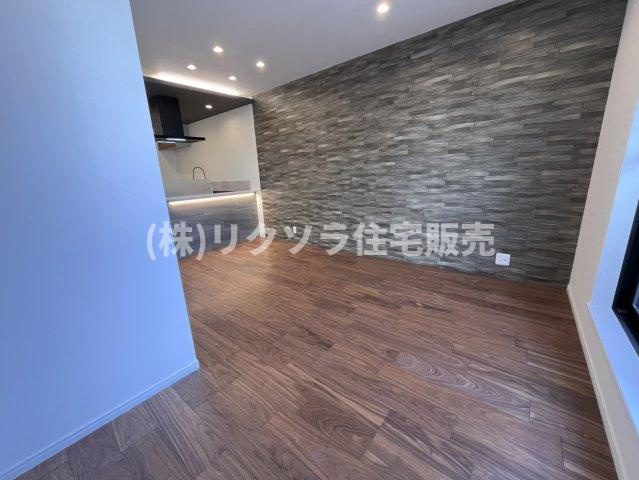 交北1丁目　中古一戸建ての居間・リビング|LDK　14.0帖
■物件内覧・資金計画相談・住宅ローン相談、リフォーム相談、お問合せ受付中■
※当日・翌日のご内覧、ご相談はお電話でのお問合せがスムーズです！