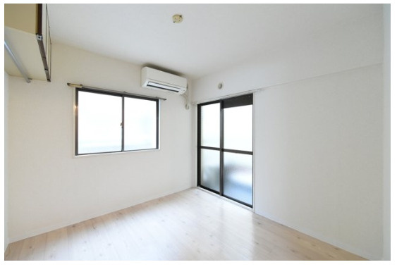 メゾン・ド・エテールの居間・リビング