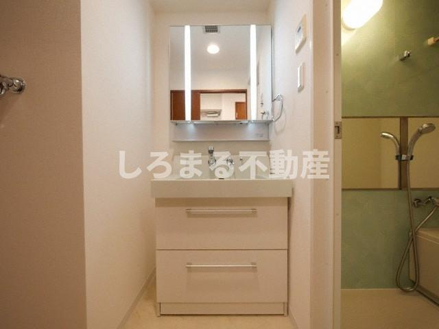 BRAVI南堀江の洗面所