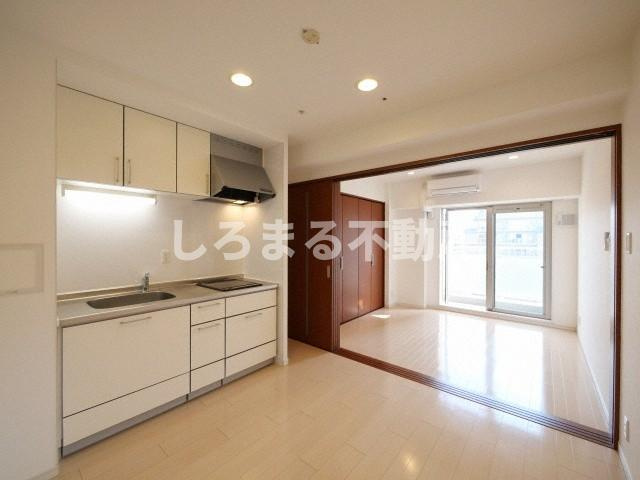 BRAVI南堀江の居間・リビング