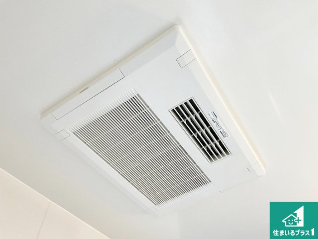 神戸市西区桜が丘東町　新築一戸建ての冷暖房・空調設備|四季を通して快適なバスライフをお手伝いする浴室暖房乾燥機！浴室の乾燥・暖房・涼風・換気はもちろん、２４時間換気にも対応！