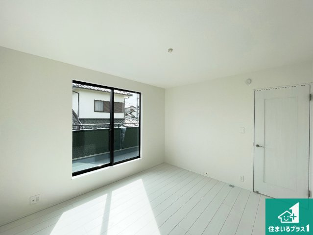 神戸市西区桜が丘東町　新築一戸建ての洋室|シンプルな洋室は、自分好みのインテリアが楽しめます♪ご家族とインテリアや家具を選びに行くのは新築購入時の醍醐味の一つです。ぜひお楽しみください♪