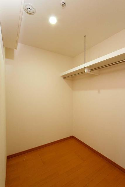 ＭＯＭＥＮＴＯ　ＳＨＩＯＤＯＭＥの収納|※写真は同タイプ住戸です。