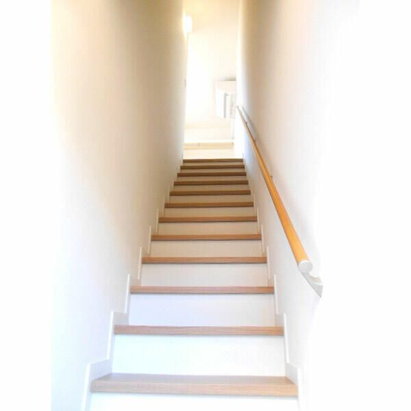 プラージュ王子神谷の玄関