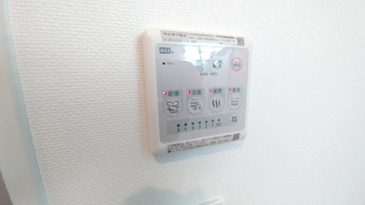 【設備】 | アウラ新大阪 | 浴室乾燥機付きです
