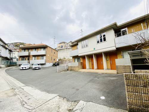 ディアス三滝B棟の外観