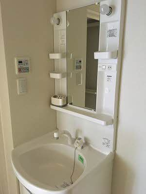 ディアス三滝B棟の洗面所