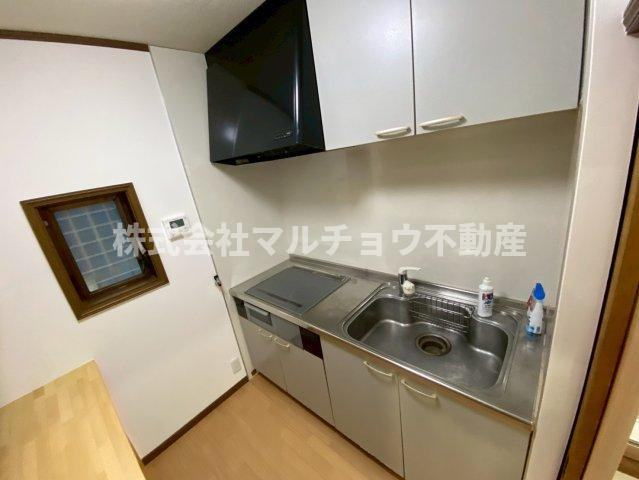 南紀の台一戸建のキッチン|コンパクトなキッチンで掃除もラクラク