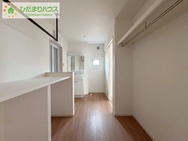 日立市東金沢町9期　新築戸建　2号棟の収納|ゆったりとした脱衣所は、朝の支度の時間が重なっても、ストレスなく準備ができます!(^^)!