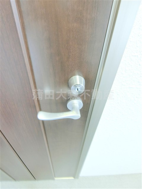 トライアングル蒲田の玄関