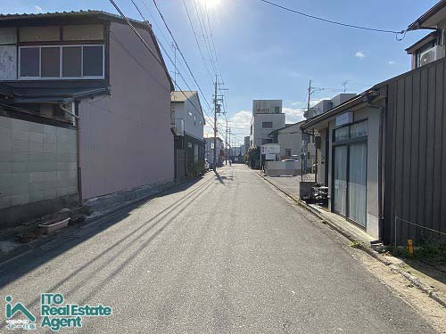 田中飛鳥井町 土地の前面道路含む現地写真