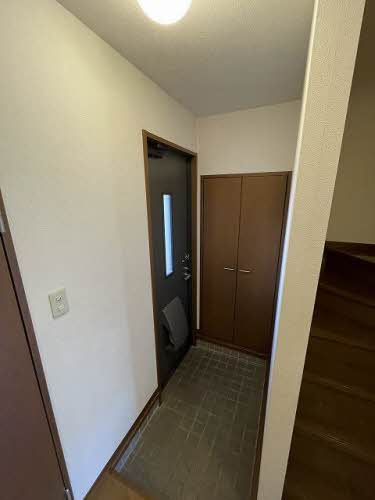 グランバリエ己斐A棟の玄関