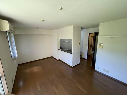 グランバリエ己斐A棟の居間・リビング