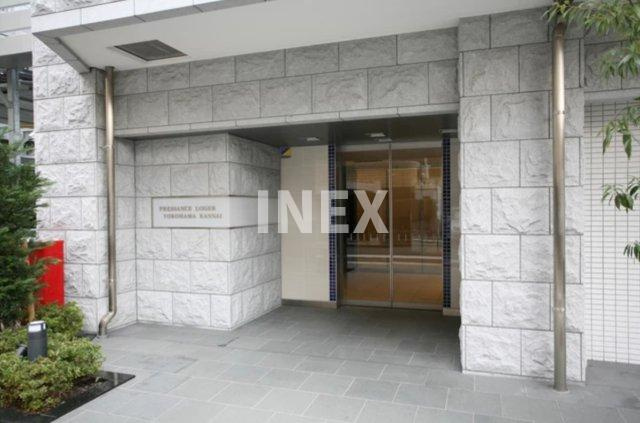 横浜市中区翁町１丁目の賃貸マンションのエントランス