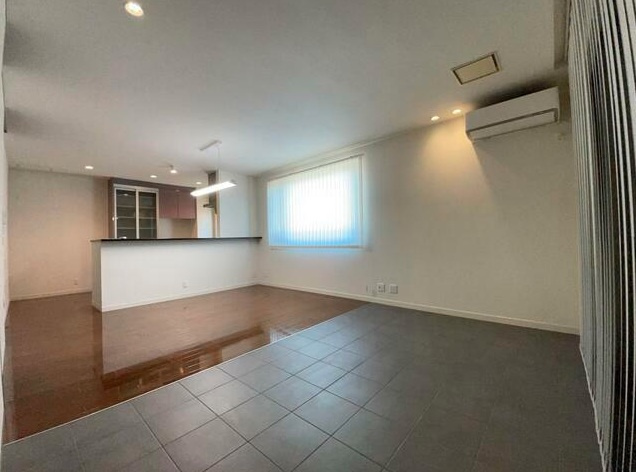 入母屋造り原図集 　A２サイズ 全257ページ　中古品です 注文住宅 間取りプラン】25坪 ファミリークローゼットのある3LDK平家の