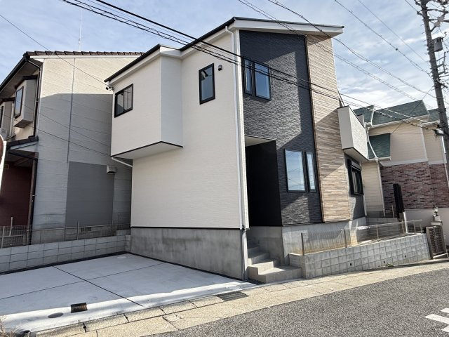KIS天白区鴻の巣2期｜名古屋市の戸建ならホームアップの駐車場|並列2台駐車可能
