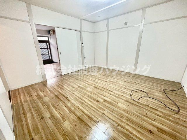 稲津町2丁目戸建ての洋室