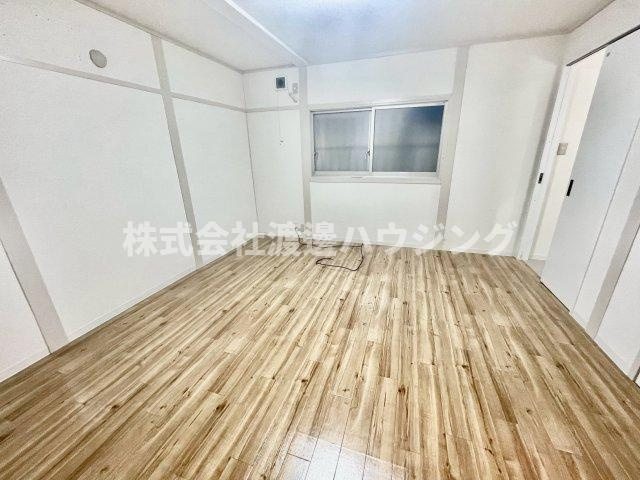 稲津町2丁目戸建ての洋室