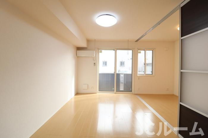 グランコンフォート Bの居間・リビング