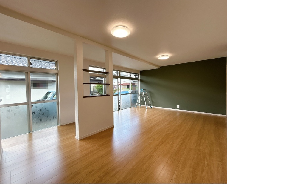 八代市海士江町中古戸建ての居間・リビング