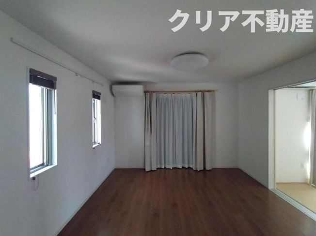 【居間・リビング】 | 前橋市総社町桜が丘　築浅中古住宅