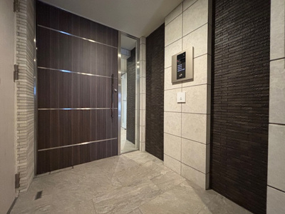 【エントランス】 | エムクォート三軒茶屋