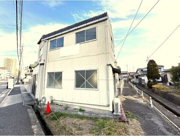 平針5丁目倉庫付事務所の外観