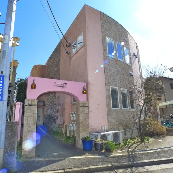 ASTREA (ｱｽﾄﾚｱ)のエントランス