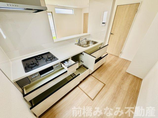 前橋市箱田町2期　２号棟(全３棟)　グラファーレ　新築建売分譲の居間・リビング|使いやすいリビングです