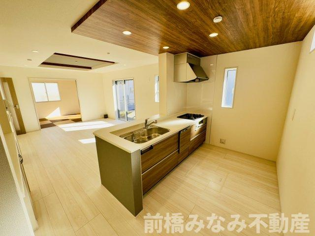 前橋市後家町　３号棟(全３棟)　ブルーミングガーデン　新築建売分譲のキッチン