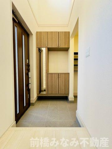 前橋市後家町　３号棟(全３棟)　ブルーミングガーデン　新築建売分譲の玄関