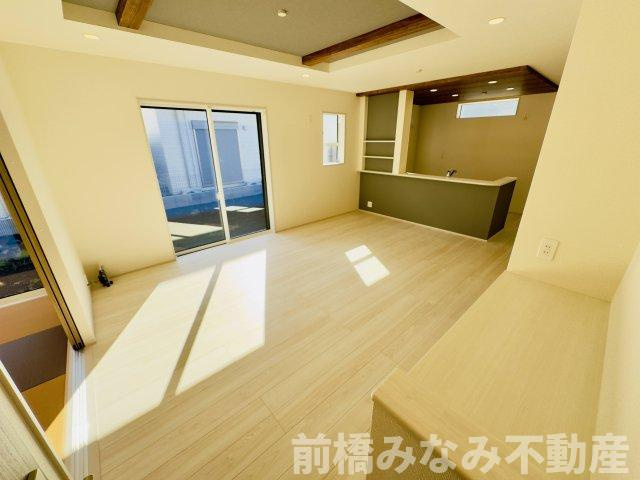 前橋市後家町　３号棟(全３棟)　ブルーミングガーデン　新築建売分譲の居間・リビング